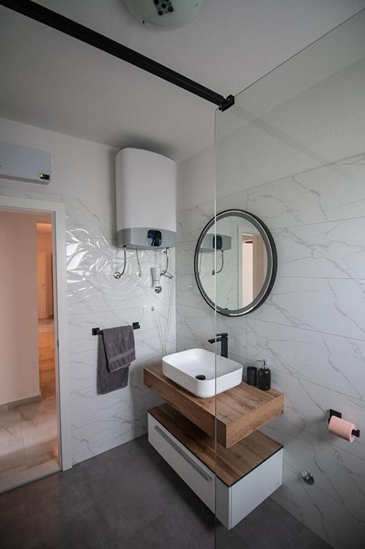 Apartment Zvjezdana Omiš Esterno foto